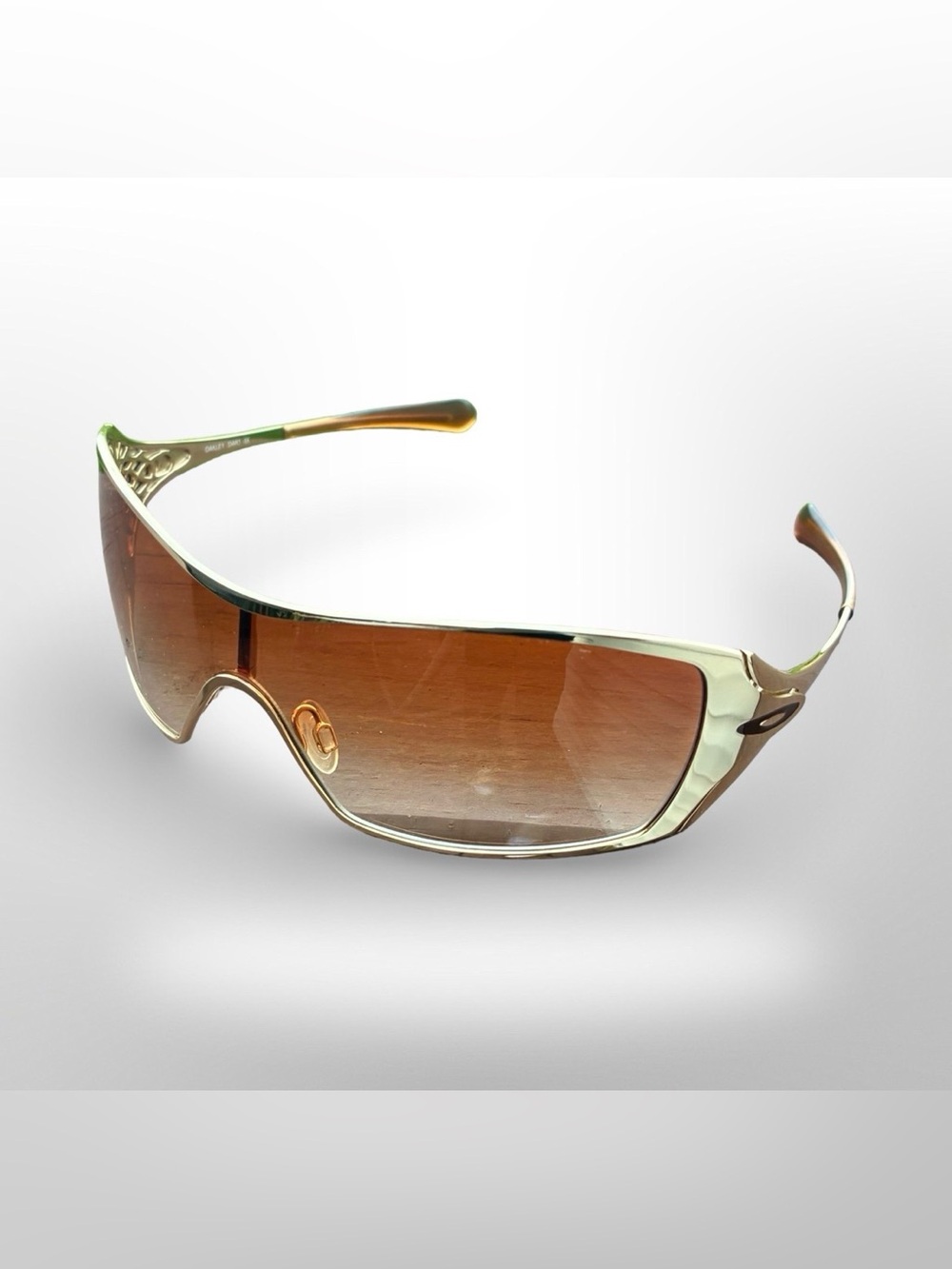 Women’s Oakley Dart Sunglasses Gold (05-663) with Case